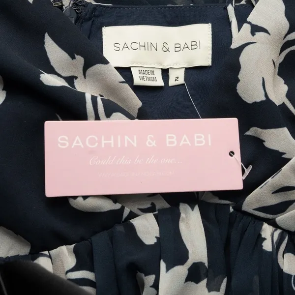 Sachin & Babi. Jessica Floral Print‎ Gown. - Image 5