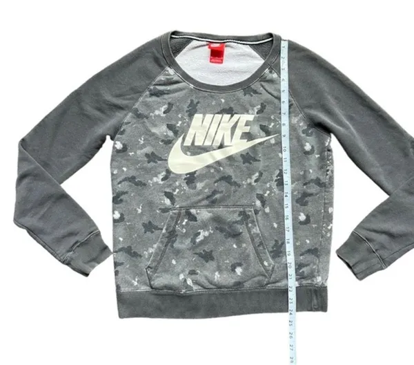 Nike Tech Sweatshirt Gray Camo Pullover Kangaroo Pocket Scoop Neck Medium - Image 3