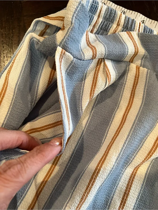 Skies Are Blue NWT Striped Wide Leg Crop Pants Size M Blue Ivory Tie Waist Lined - Image 8