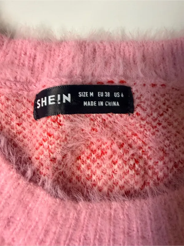 SHEIN Pink Fuzzy Floral Crop Top with Red Flowers - Image 4