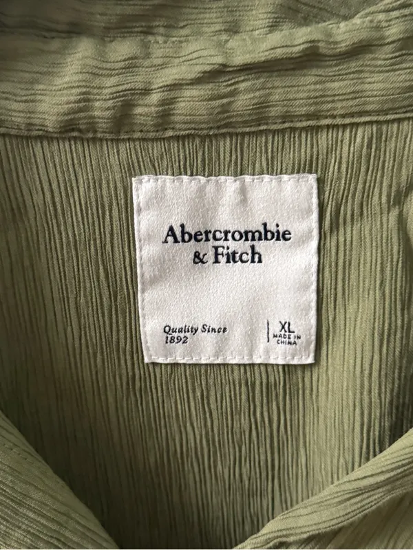 Abercrombie & Fitch Oversized Crinkle Gauze Rayon Button Down in Green - Image 4
