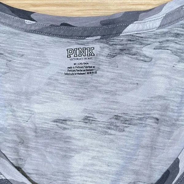 Victoria’s Secret PINK Grey Camouflage Shirt Women’s Medium - Image 2