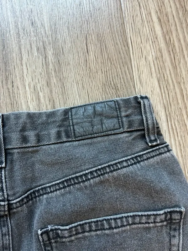 American Eagle Women's High Rise Curvy Mom Jeans Black Gray Wash Size 0 Short - Image 9
