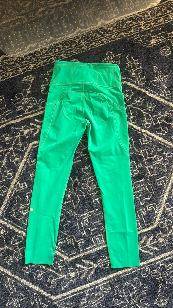 Lululemon Align Leggings with Pockets cropped 23 inch Green Size 2 - Image 4
