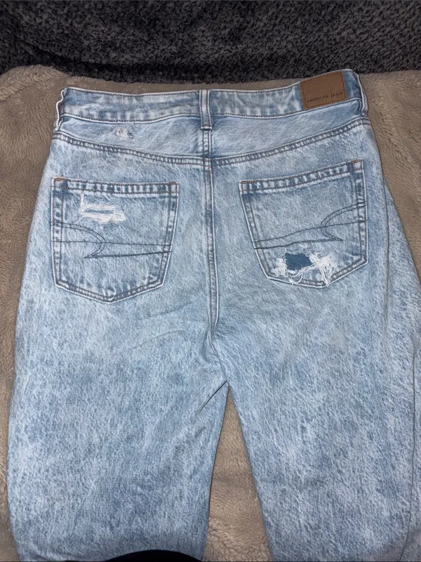 American Eagle Ripped Mom Jeans, Size 4 - Image 4