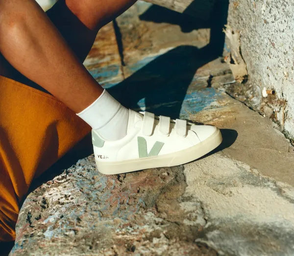 Veja RECIFE LEATHER Velcro Sneakers - Image 13
