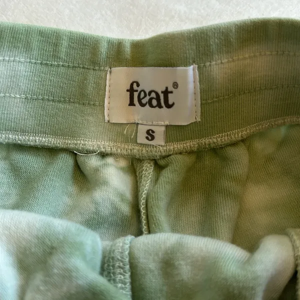 Feat Blanket Blend Fuzzy Matcha Green & White Tie Dye Shorts size S - Image 3
