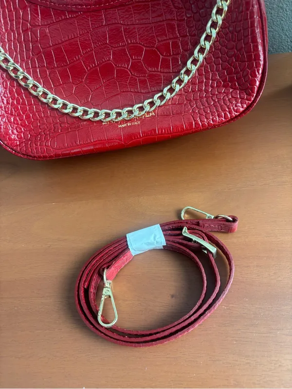 NWOT Red Croc-Embossed Italian Leather Shoulder Bag with Gold Chain - Image 4
