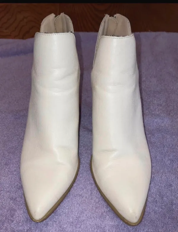 Mi.iM Women’s High Heel Booties Size 7.5 White - Image 5