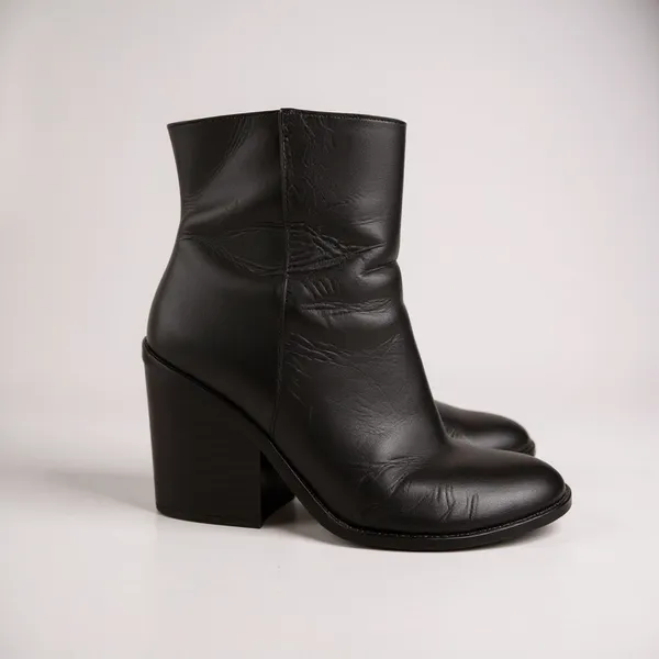 Marc Fisher Black Leather Round Toe Block Heel Ankle Boots Size 9 - Image 2