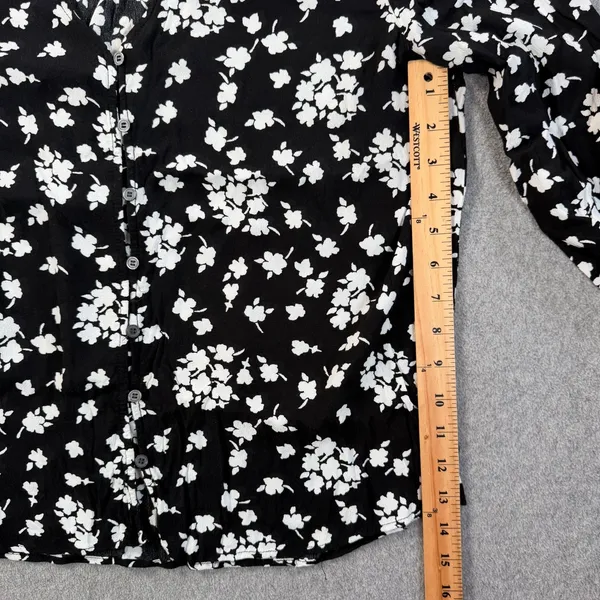 Ann Taylor LOFT Women's Large Black & White Floral Print V-Neck Button Front Blouse Top - Image 7