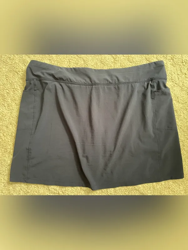 Smartwool Navy Performance Skort with Subtle Logo - Image 5