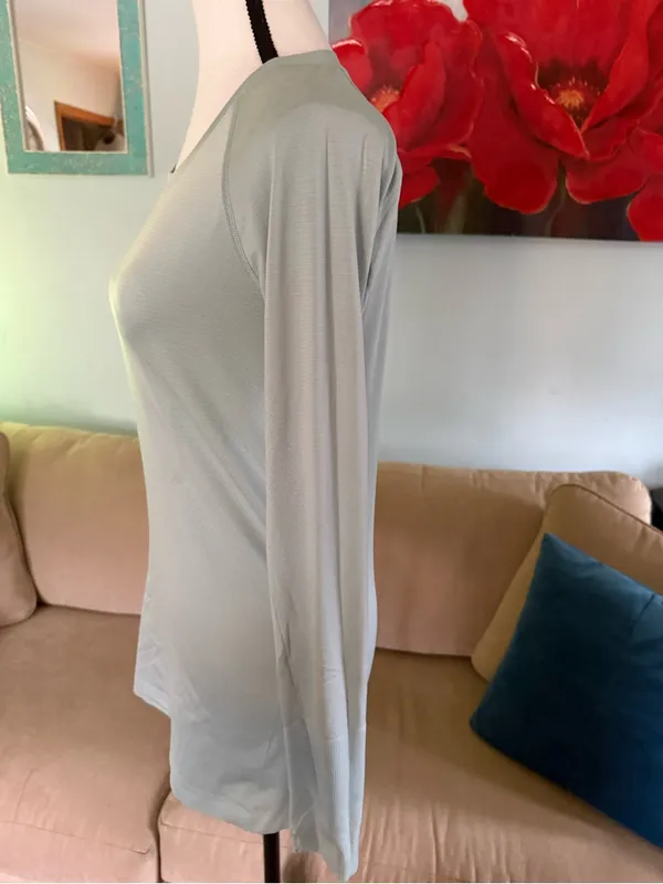 Lululemon - Green Swiftly Tech long sleeve running tee shirt top size 8 - Image 3