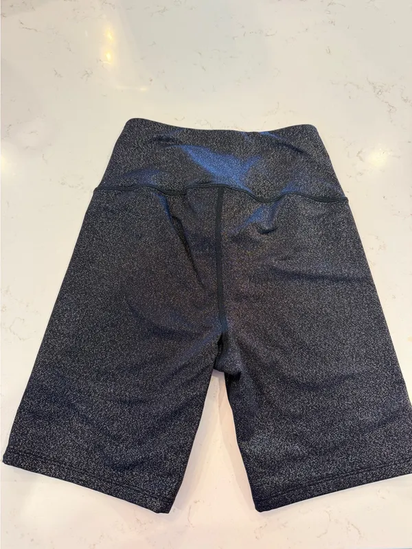 Alo Yoga Interlocking Lace-Up Glitter Biker Shorts - Black Silver - XS - Image 2