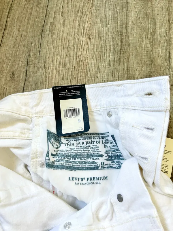 Levi's 501 Premium Collection white shorts size 27. - Image 11