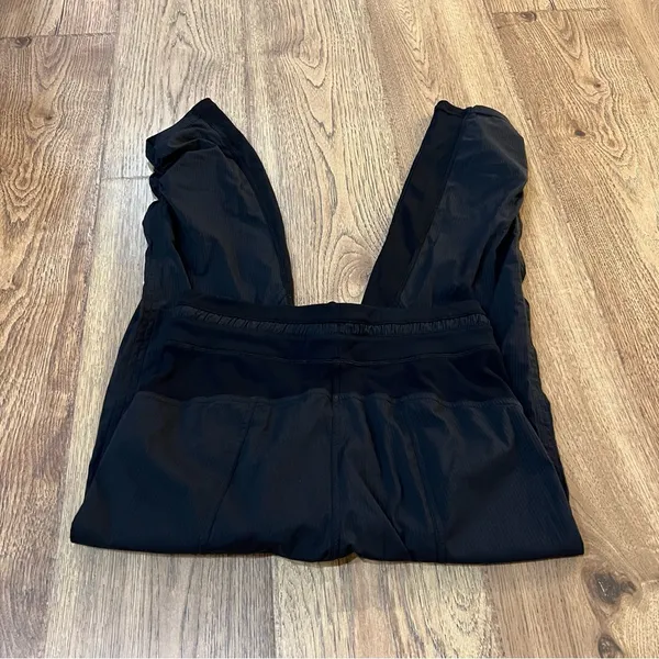 Lululemon Dance Studio Crop II Unlined Black Size 4 - Image 5