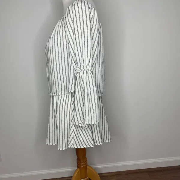 Altar'd State- White Stripe Flowly Set - Image 2