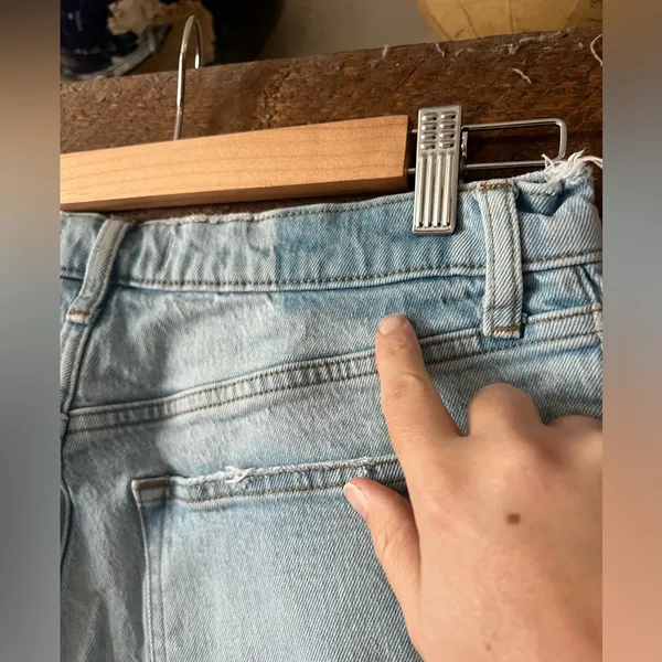 ABERCROMBIE & FITCH The 90s Straight Leg Ultra High Rise Seam Split Hem Jeans - Image 6