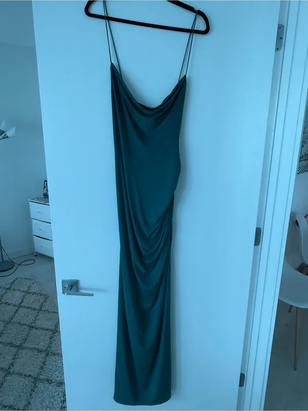 Lovers and Friends Odessa Gown in Emerald Green Size M- NWT - Image 2