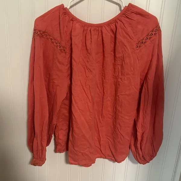 FREE WITH PURCHASE Old Navy Womens Shirt Medium - Image 2