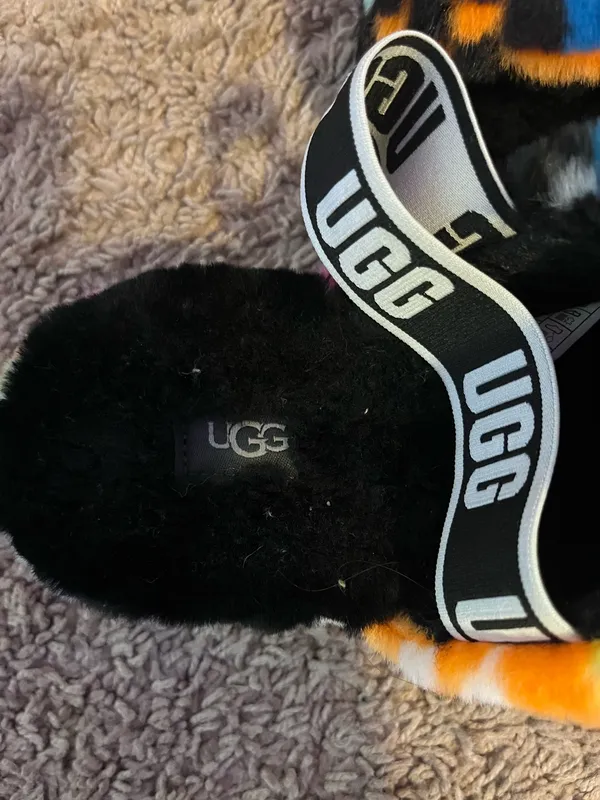 UGG Slippers Women’s  - Image 5