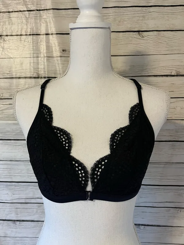 Victoria's Secret Front Close Butterfly Back Bralette Size Medium - Image 10