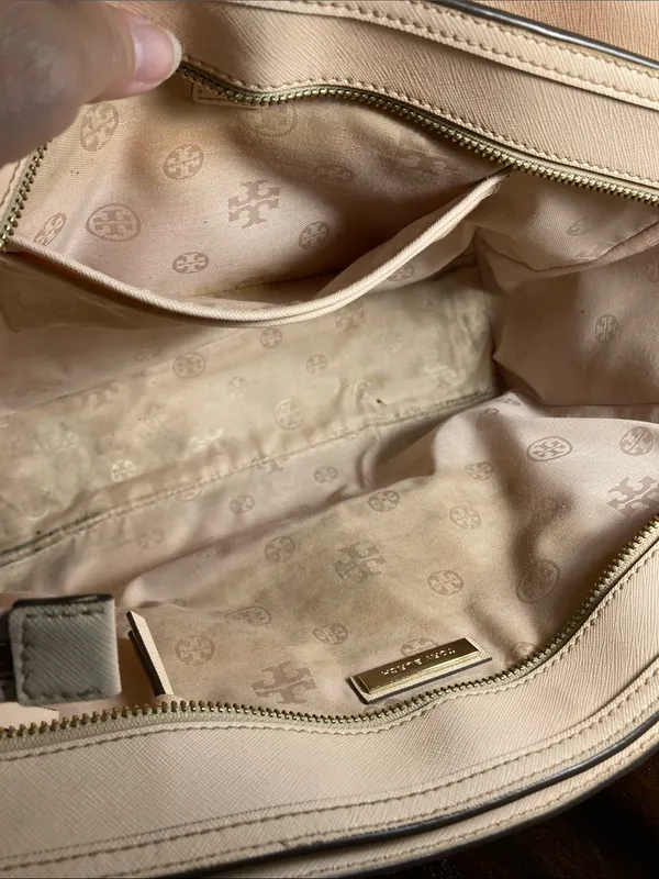 Tory Burch Robinson Large Pale Leather Satchel with Detachable Strap - Image 11