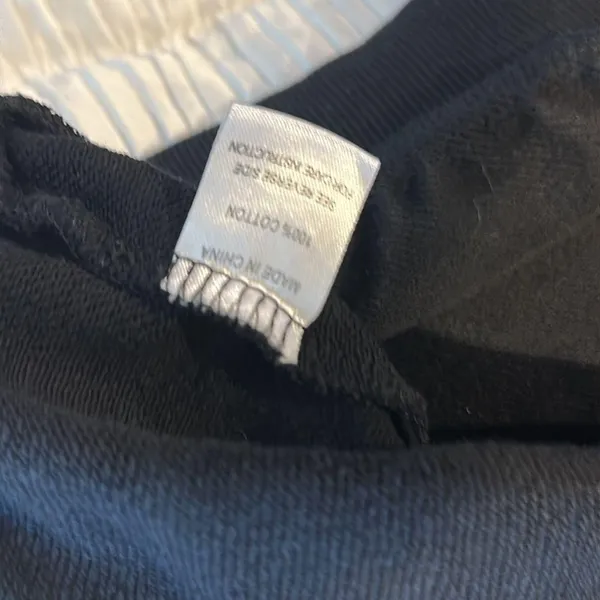 MOVING SALE - Monat Wi-Fi & a Dream Sweatshirt - Image 6