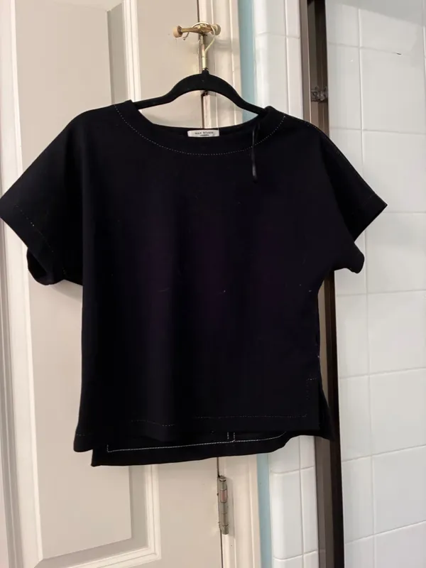 Max Studio Black Short Sleeve Top with Contrast Stitching - Image 2