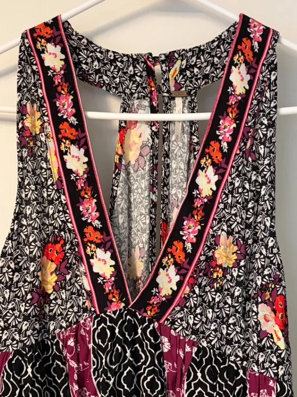 Free People Dream Darlin' mixed floral sleeveless tank top size medium boho - Image 6