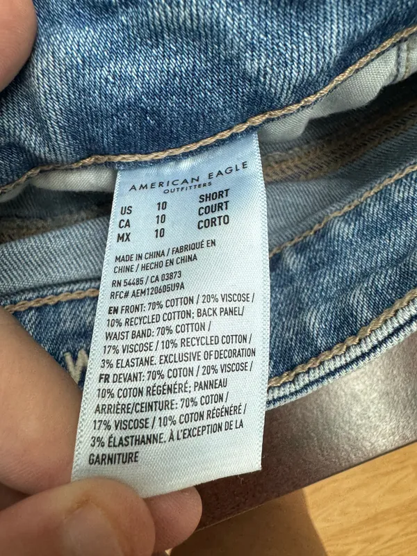 American Eagle Strigid Distressed Mom Jeans Size 10 Short - Image 7