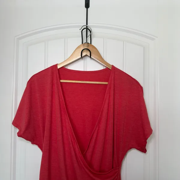 Halara Womens Wrap V-Neck Ruched Top Medium Coral Pink Short Sleeve T-Shirt - Image 6
