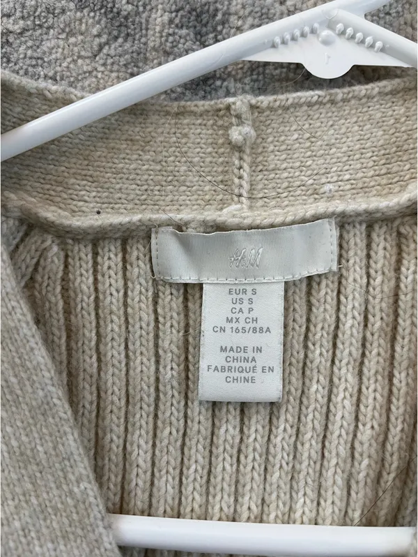 H&M Cream Sweater Cardigan S - Image 3