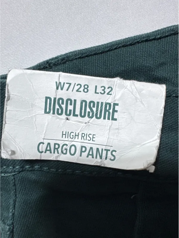 Disclosure High Rise Cargo Pants W7/L32 in Forest Green - St - Image 4