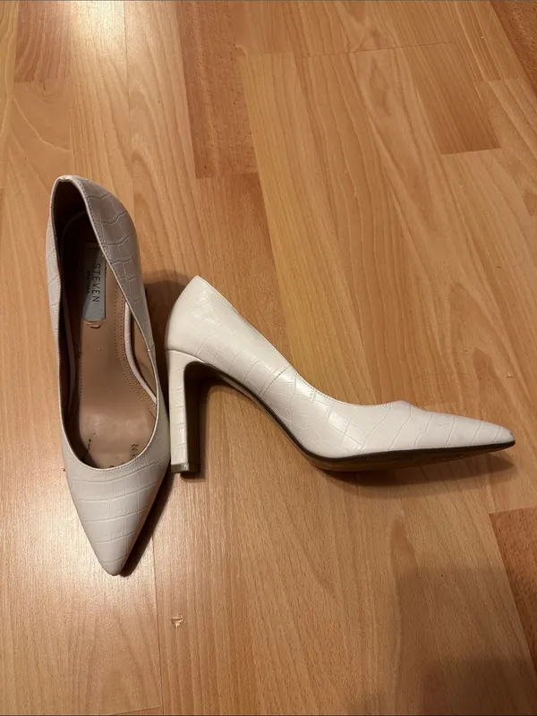 Steven by Steve Madden White Croc-Embossed Pointed-Toe Pumps - Image 2