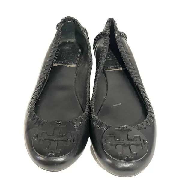 Tory Burch 6.5‎ Medallion Black Leather Rubber Sole Flats - Image 3