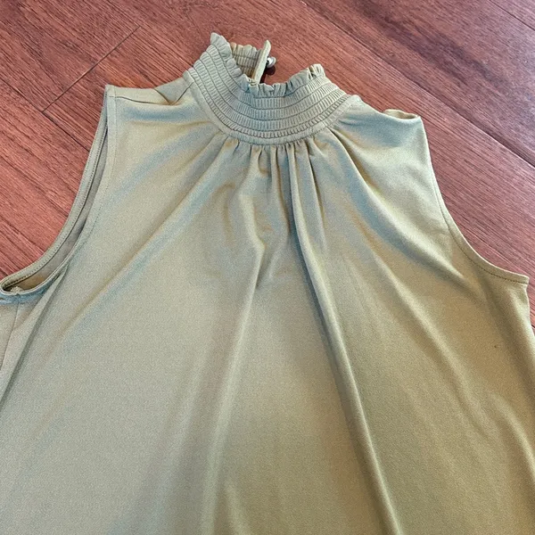 Ann Taylor Mock Neck Green Sleeveless Top Size Medium C4-006 - Image 3