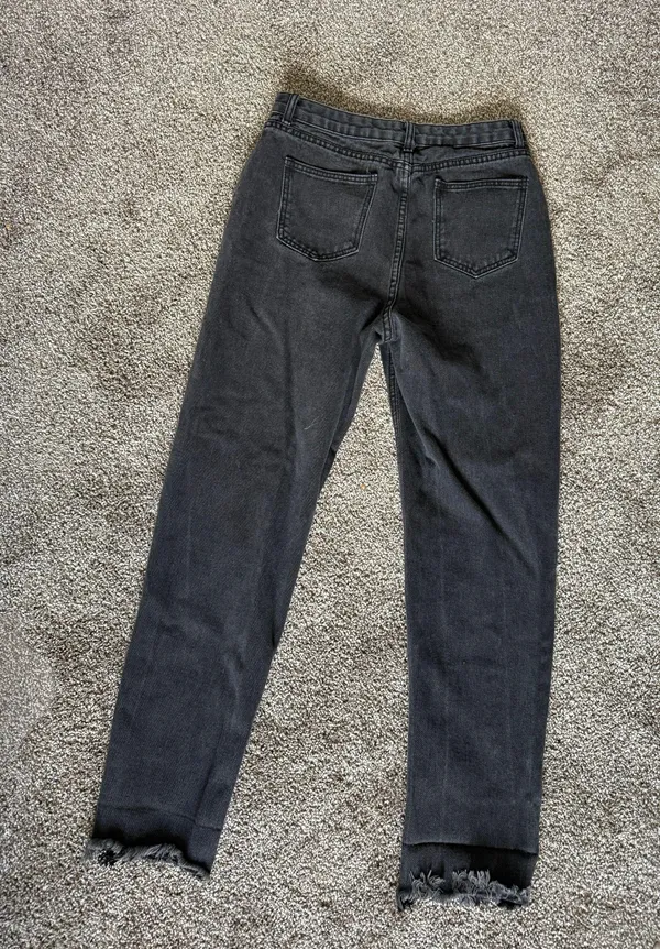 SheIn Black Ripped Jeans - Image 2