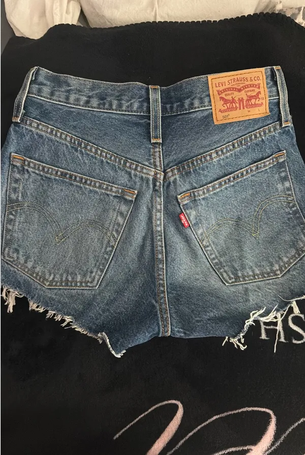 Levi’s 501 Shorts - Image 2