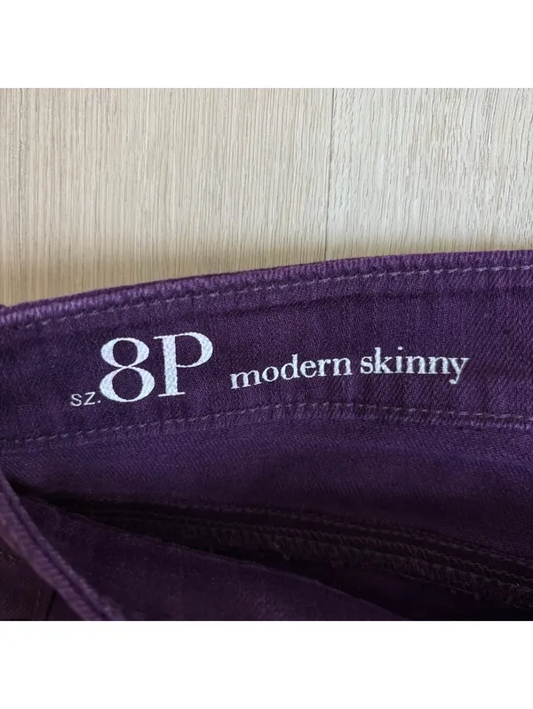 Loft NWT Women's Purple Modern Skinny Jeans Size 8P - Image 6