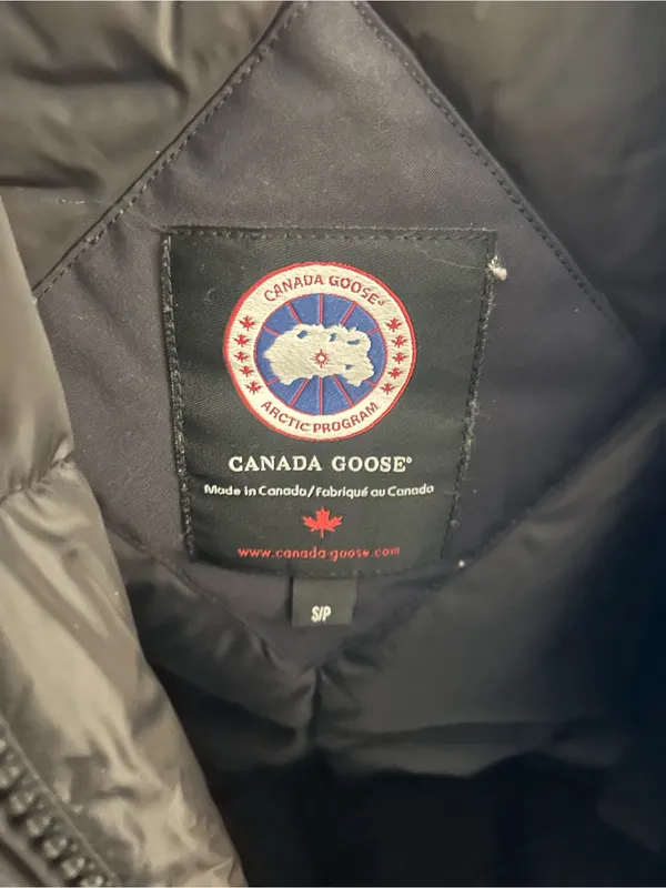 Navy Blue Canada Goose Jacket - Image 8