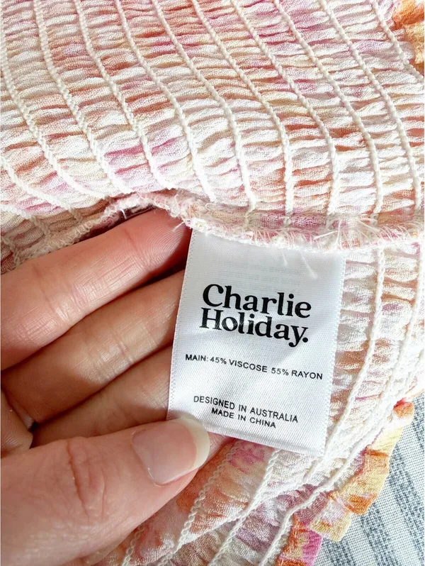 Charlie Holiday Penelope Blouse Pink Floral Size 8 Crop Top Smocked Peasant - Image 6