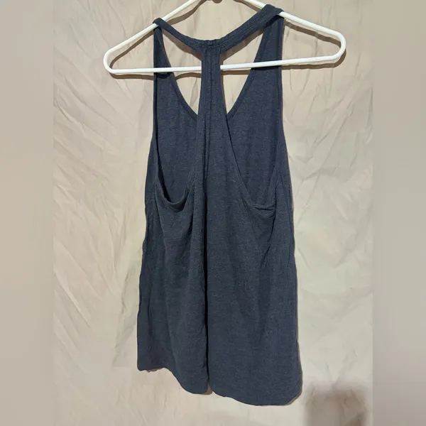 Lululemon tank top - Image 3