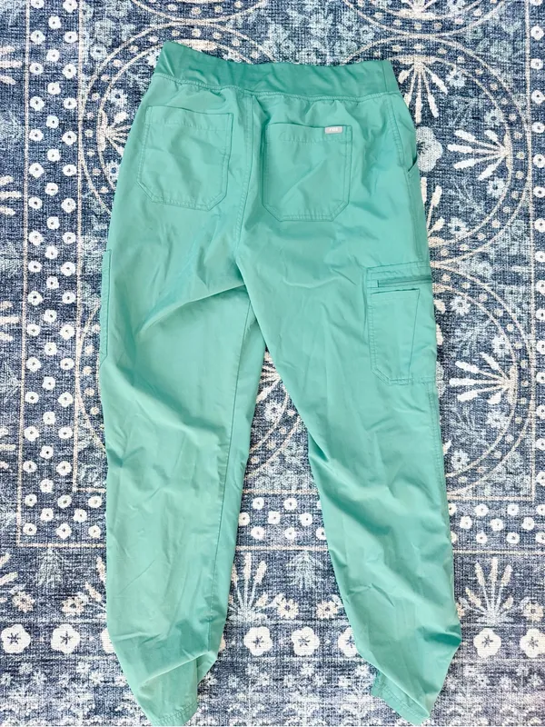Figs High Waisted Yola FreeX Lined Scrub Pants - Image 4