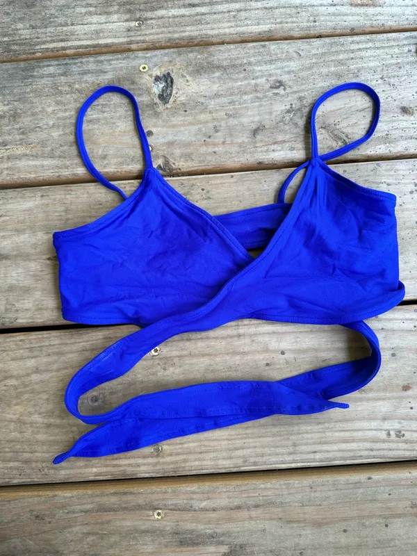 NWOT L*Space Chloe wrap around bikini top blue - Image 2