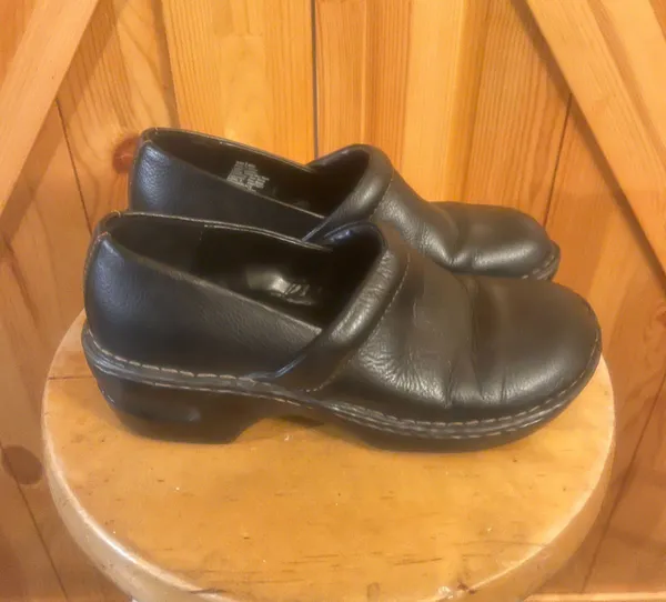 Sonoma Women's Size 9 Medium Black Leather Slip on Clogs Mules - Image 3