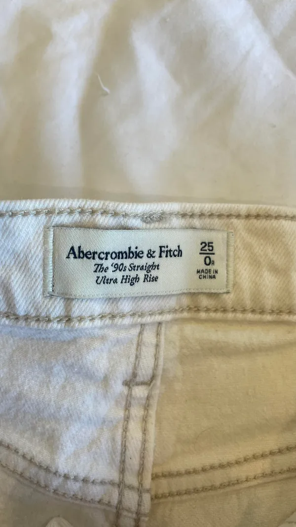 Abercrombie Ultra High Rise Straight White Cargo Carpenter Jeans - Image 5