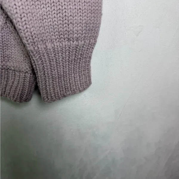 Amour Vert Women’s 100% Merino Wool Chunky Cable Knit Soft Sweater Lilac Sz XL - Image 3