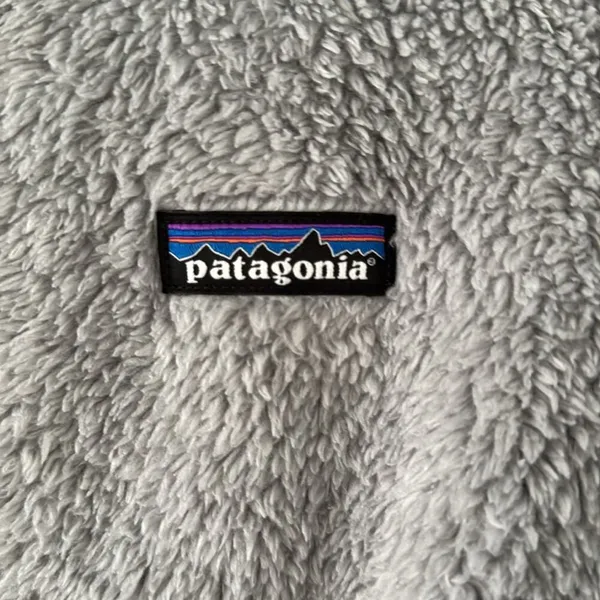 Patagonia Women’s Los Gatos Fuzzy Vest Warm Athleisure Winter Cozy - Image 3