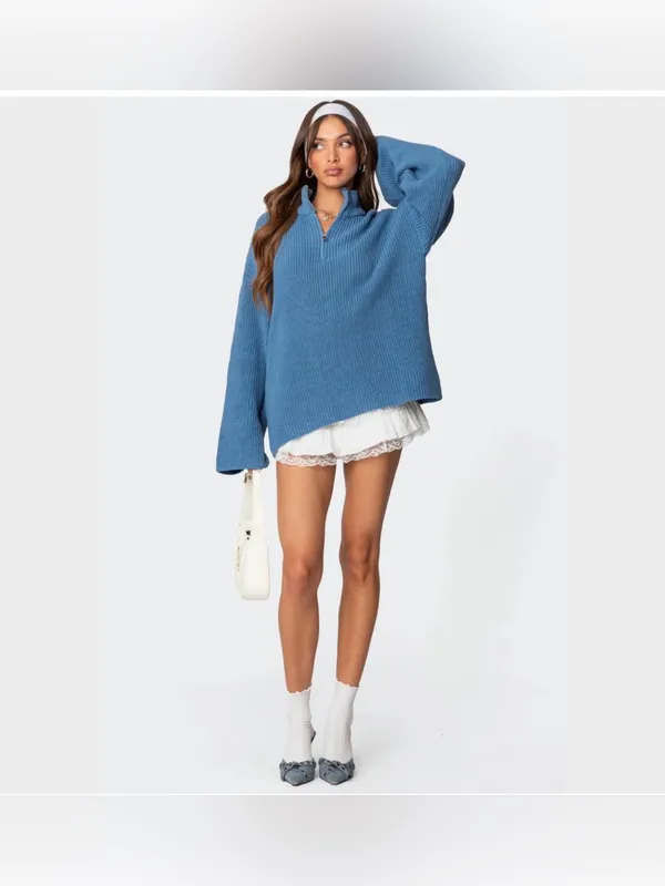 Amour High Neck Oversized Zip Sweater in size Medium - Image 4